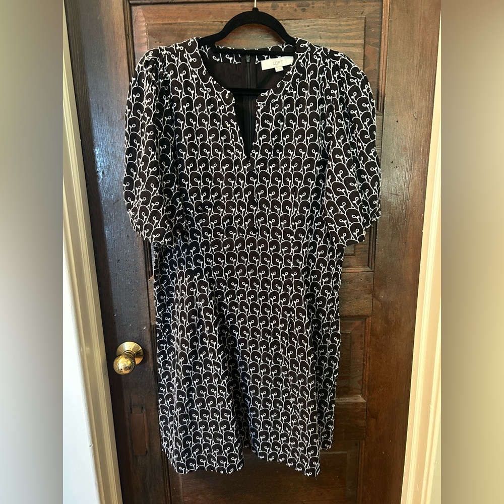 NWOT LOFT Black and White Patterned Long Sleeve Dress Never Worn!